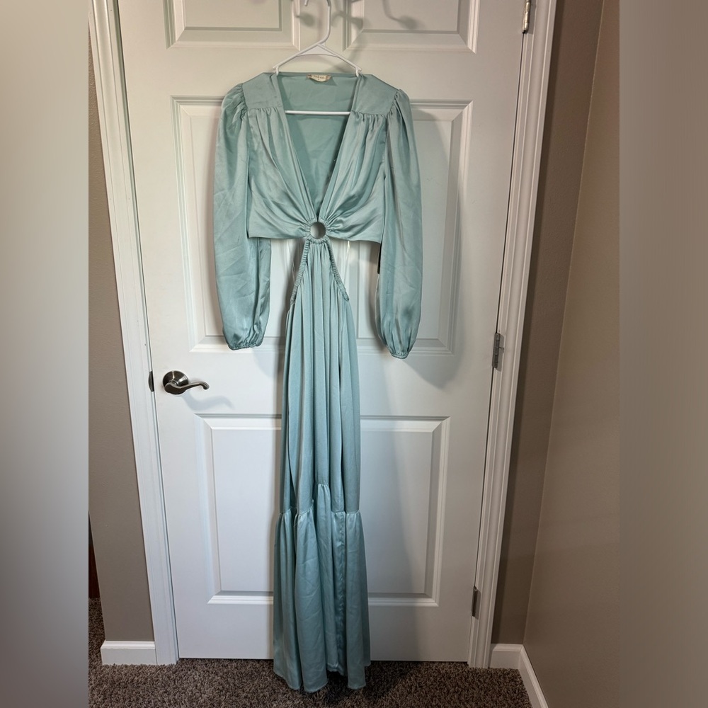Altrd state dress. NEVER WORN!!!
